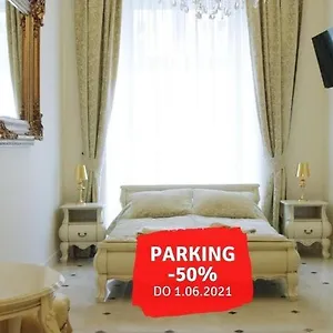 Apartment Only, Krakau
